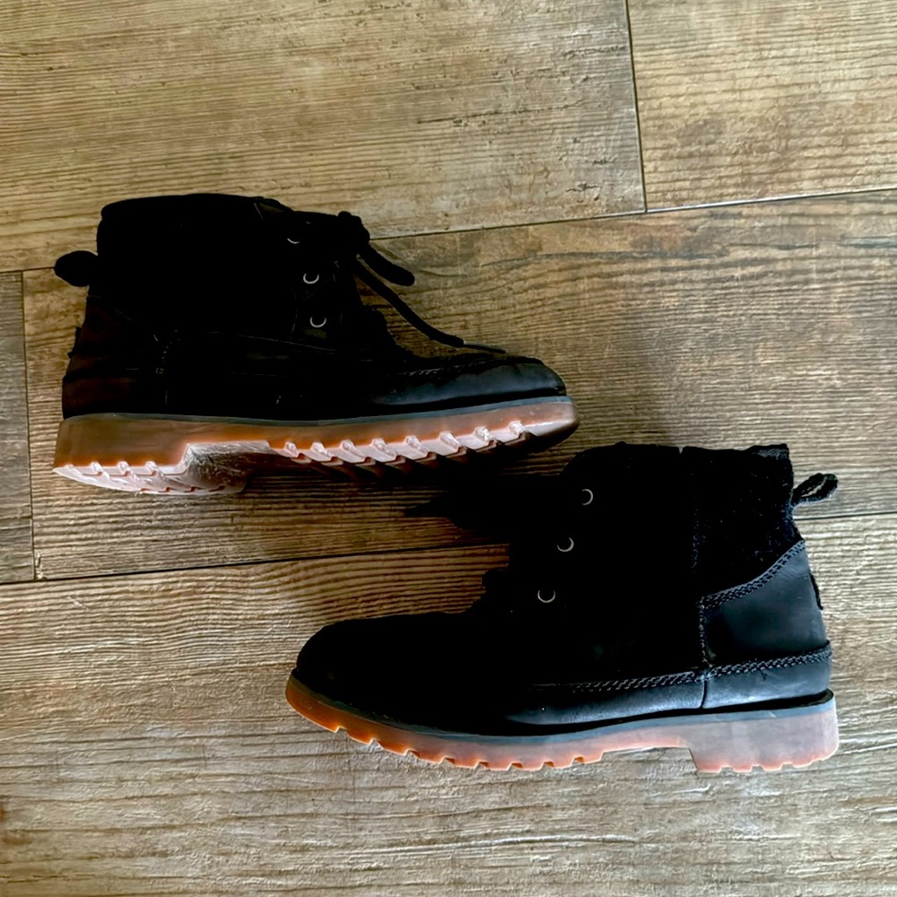 Black Ugg little boy boots